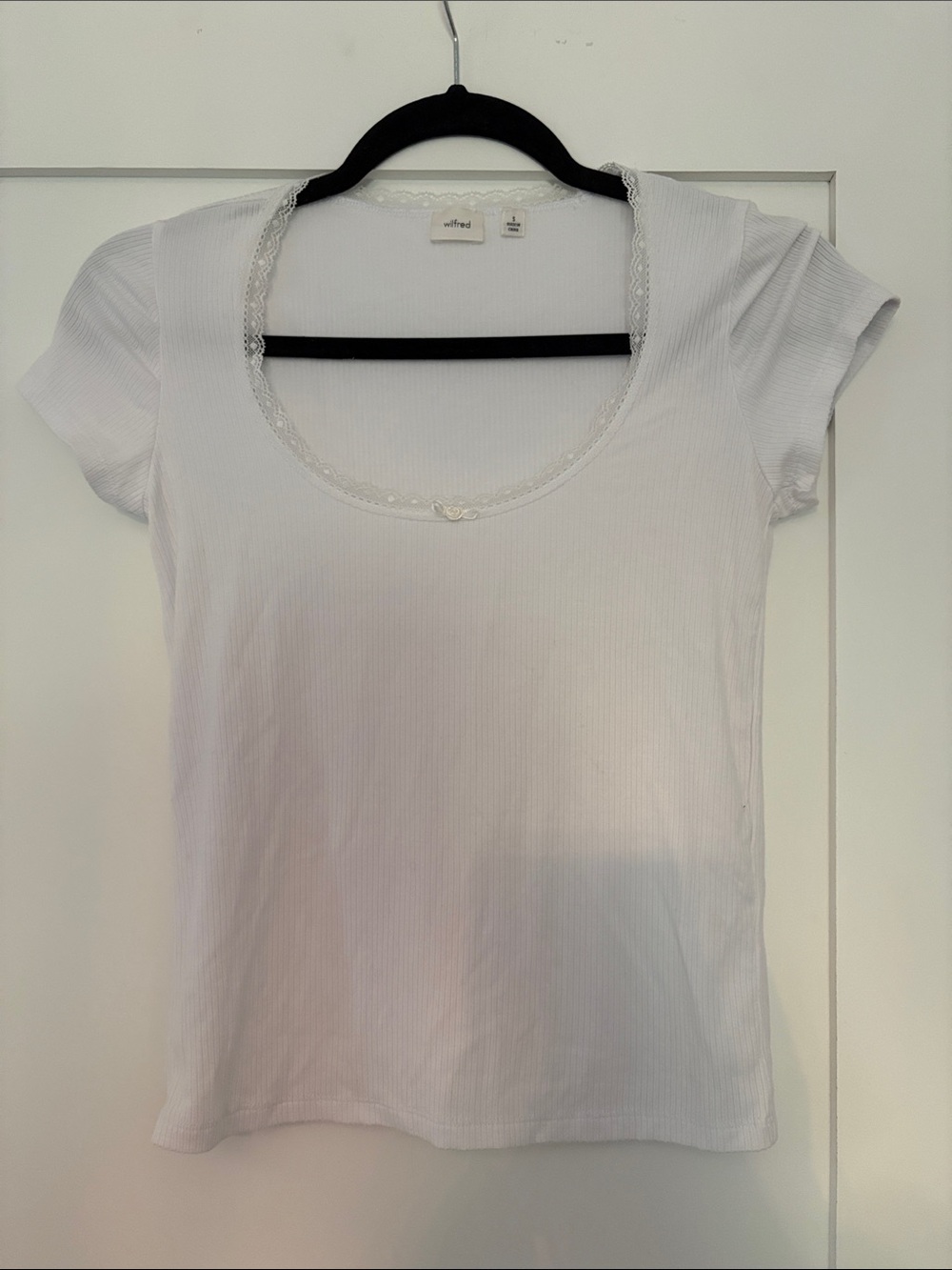 Wilfred White Ribbed Scoop-Neck Tee with Lace Trim